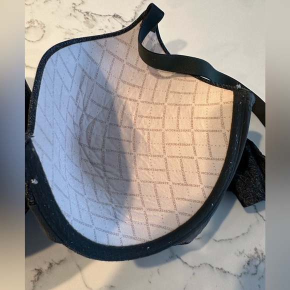 Victoria’s Secret push up bra - Picture 4 of 8